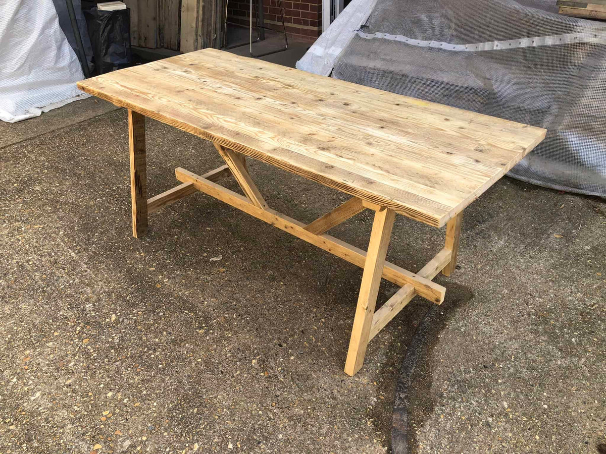 Scandi Style Dining Table | THE HARSTAD