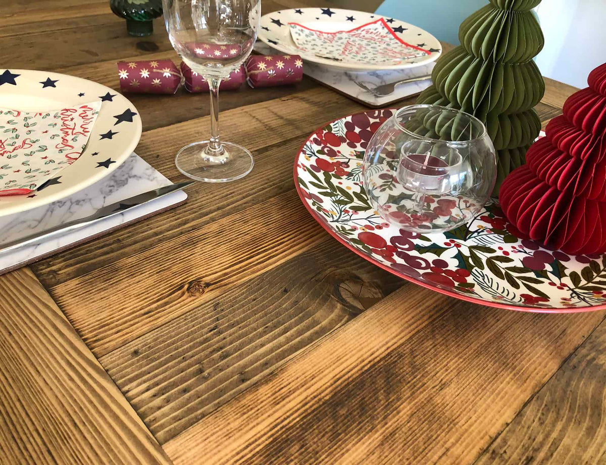 Simple Pattern Dining Table | THE WINDSOR