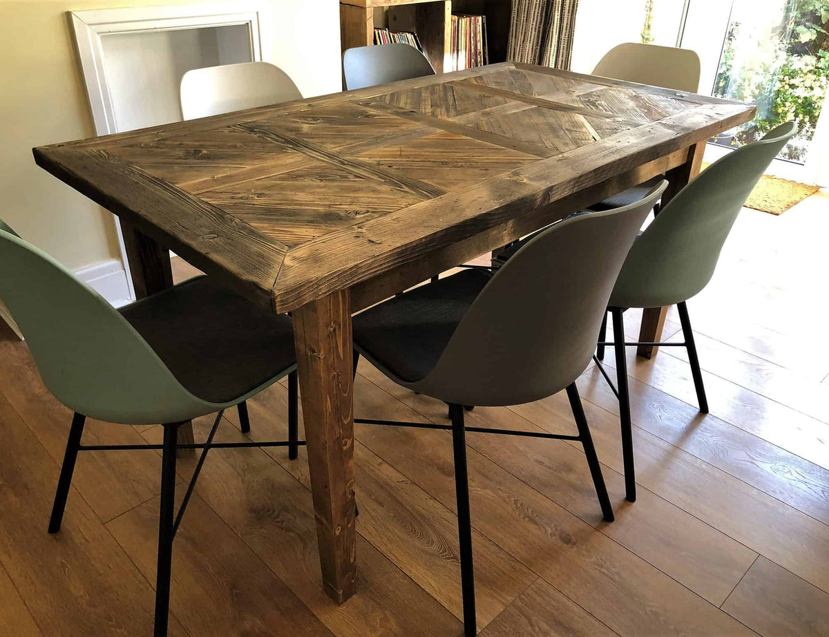 Square Pattern Dining Table | THE GURTEN
