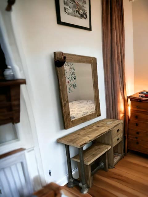 Bedroom Dresser Table & Mirror Set | THE DOWNEND