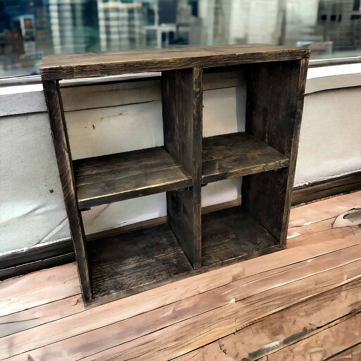 Reclaimed Wood Vinyl Unit | THE HANNOVER