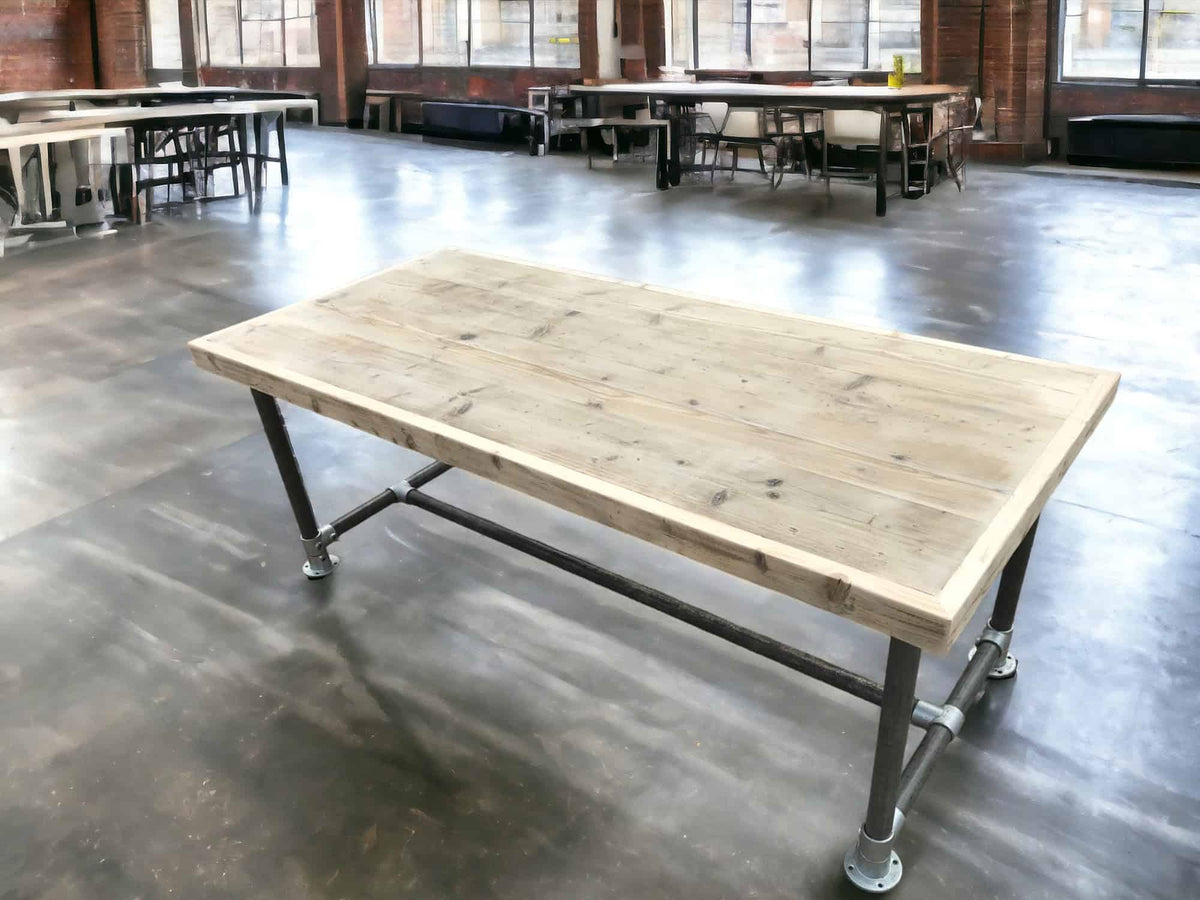 Rustic Desk | THE ROBIN