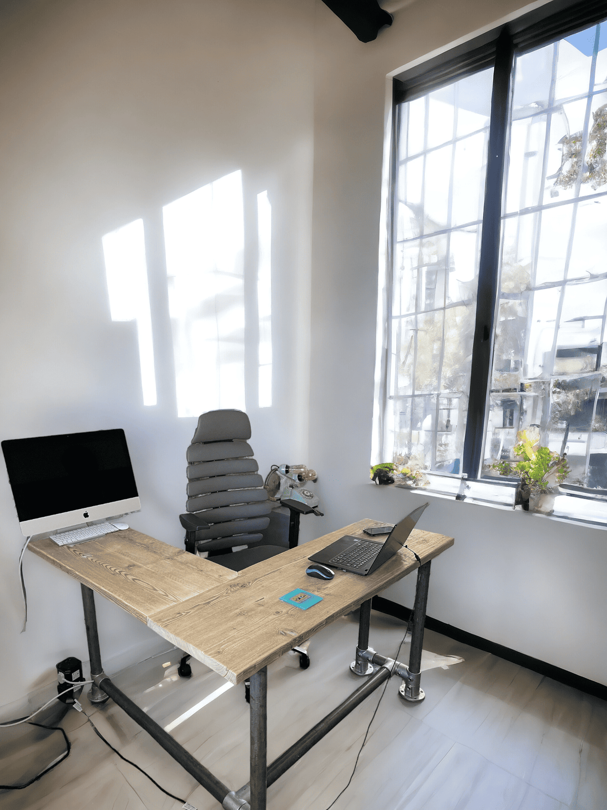 Reclaimed Corner Desk | THE LORDSWOOD