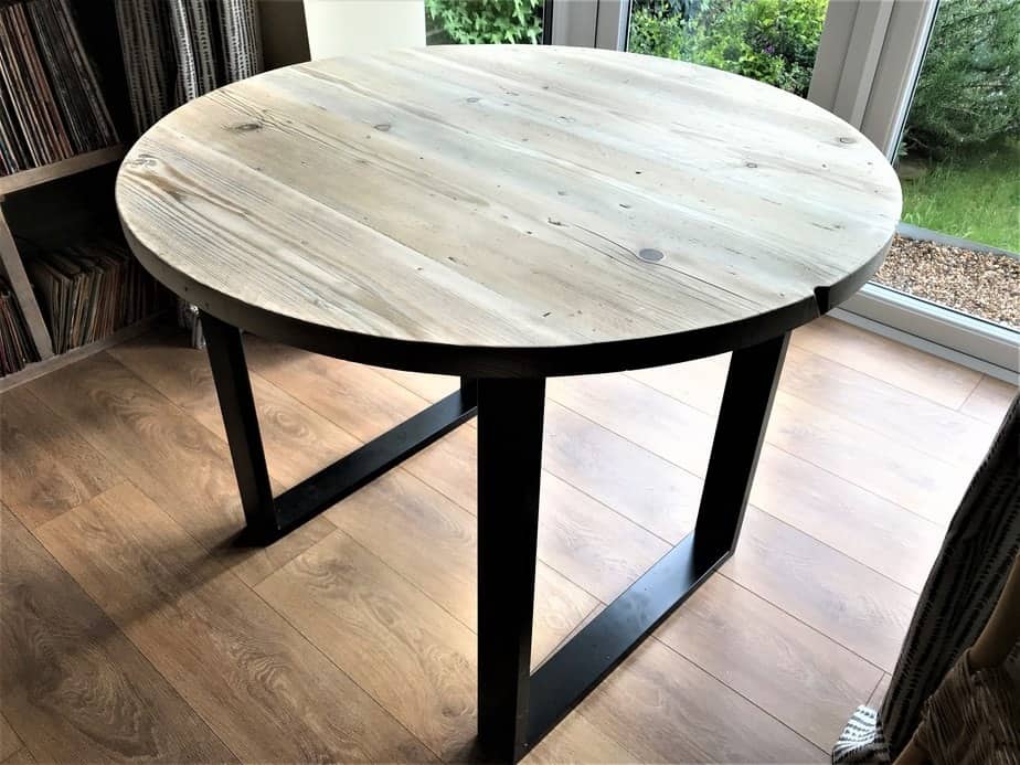 round table box legs