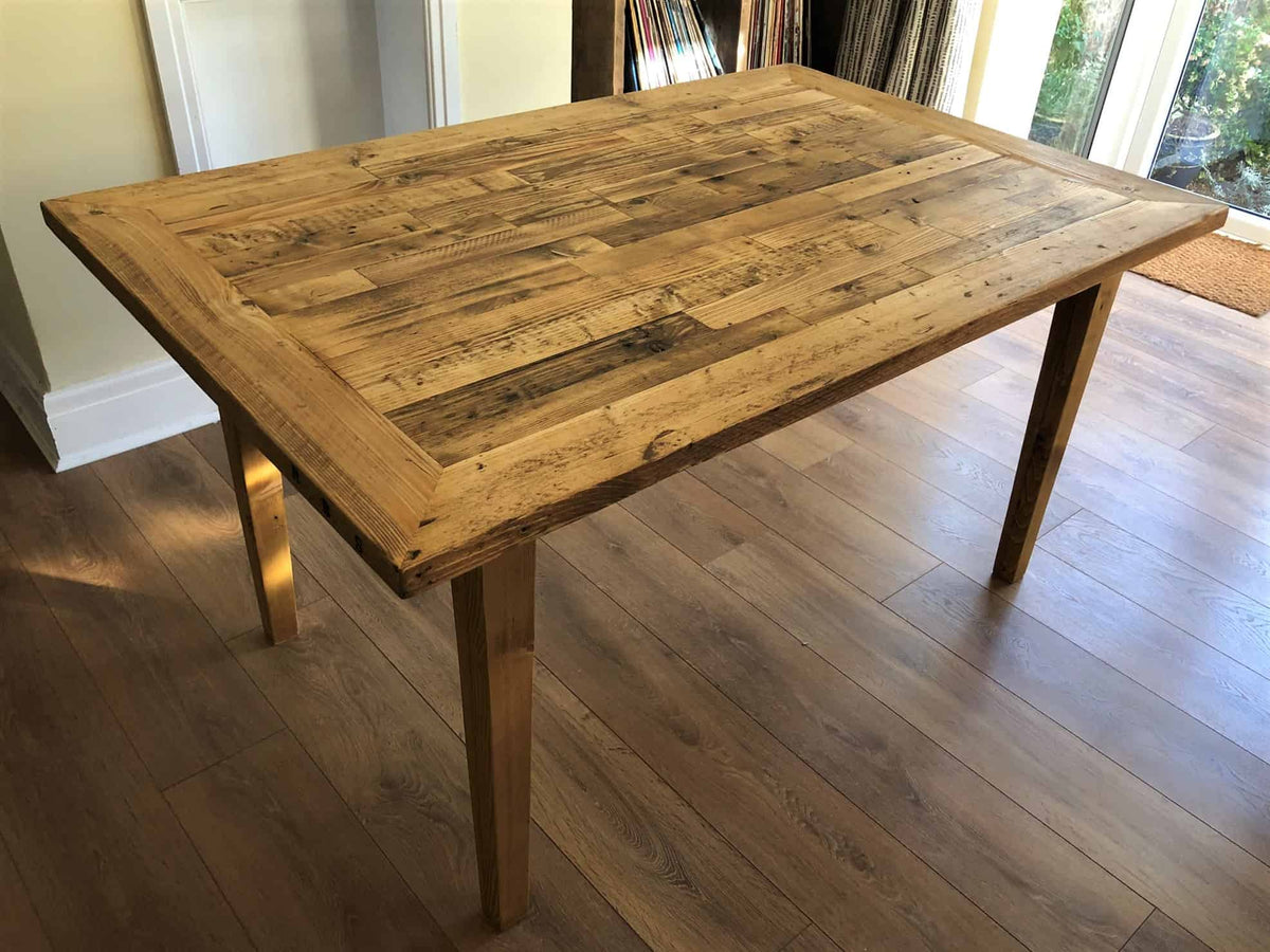 Brick Pattern Dining Table | THE OAKRIDGE