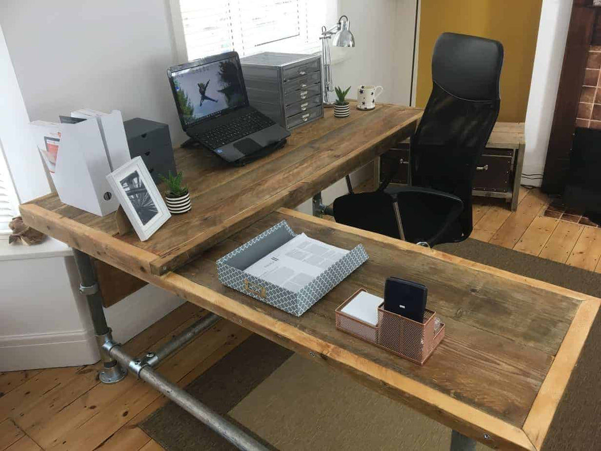 Scaffold Corner Desk | THE HAGUE