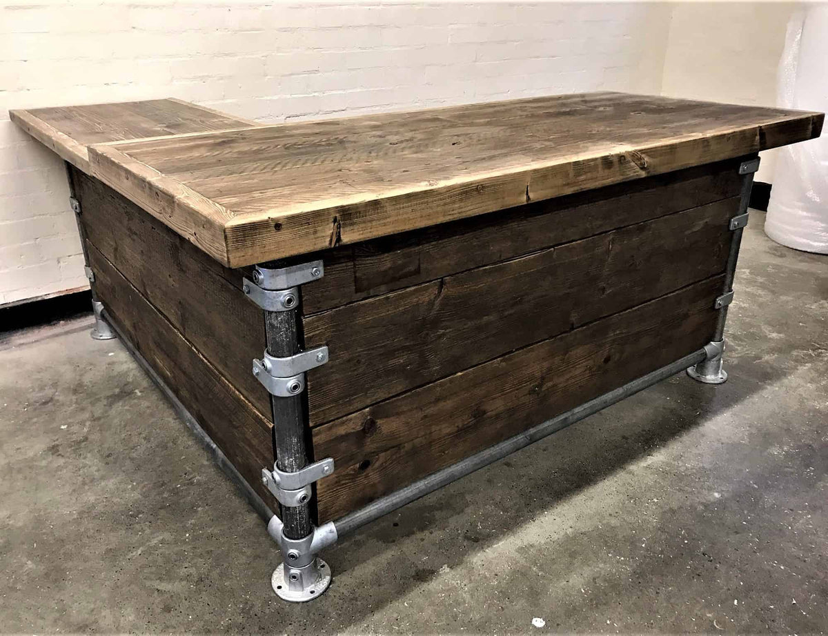 desk with 6 privacy panels