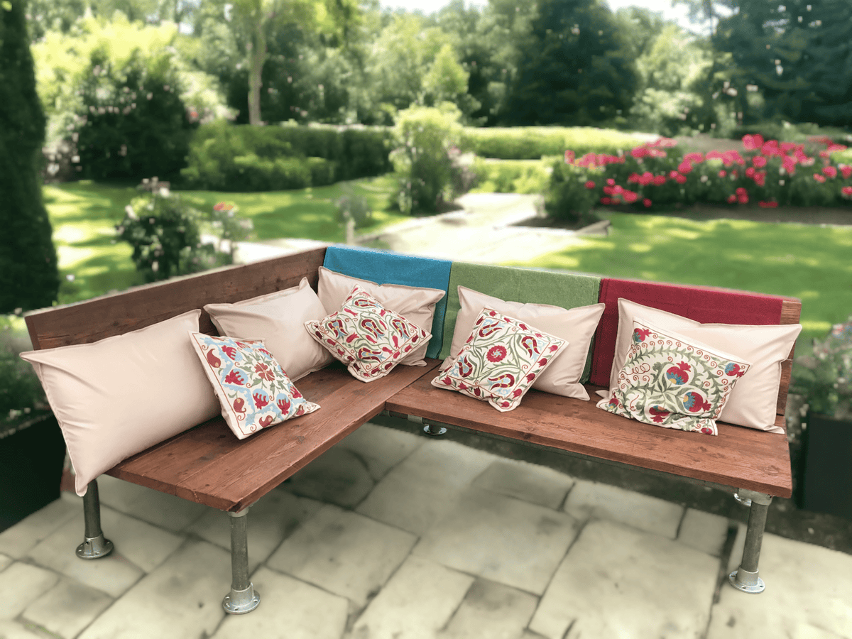 Corner Garden Bench | THE BRISTOL