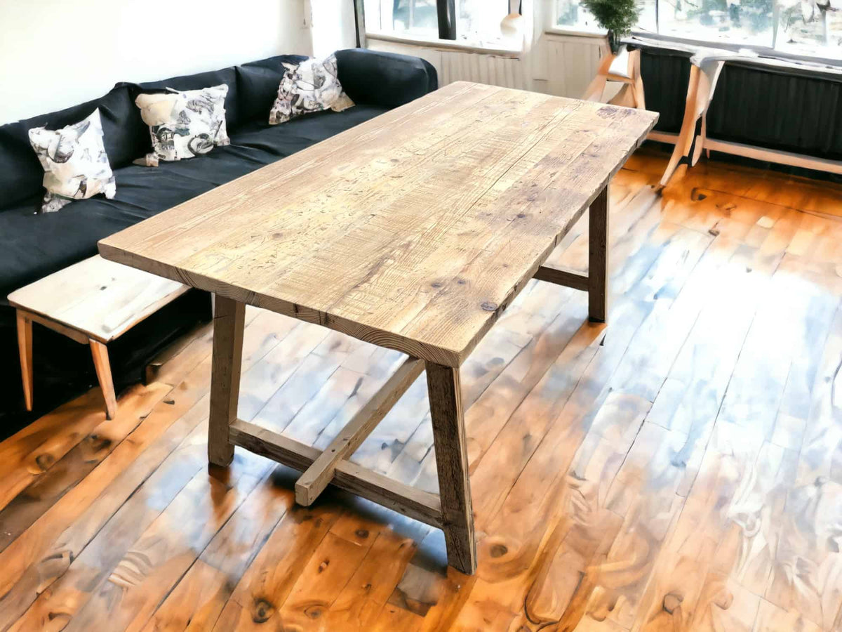 Scandi Style Dining Table | THE HARSTAD