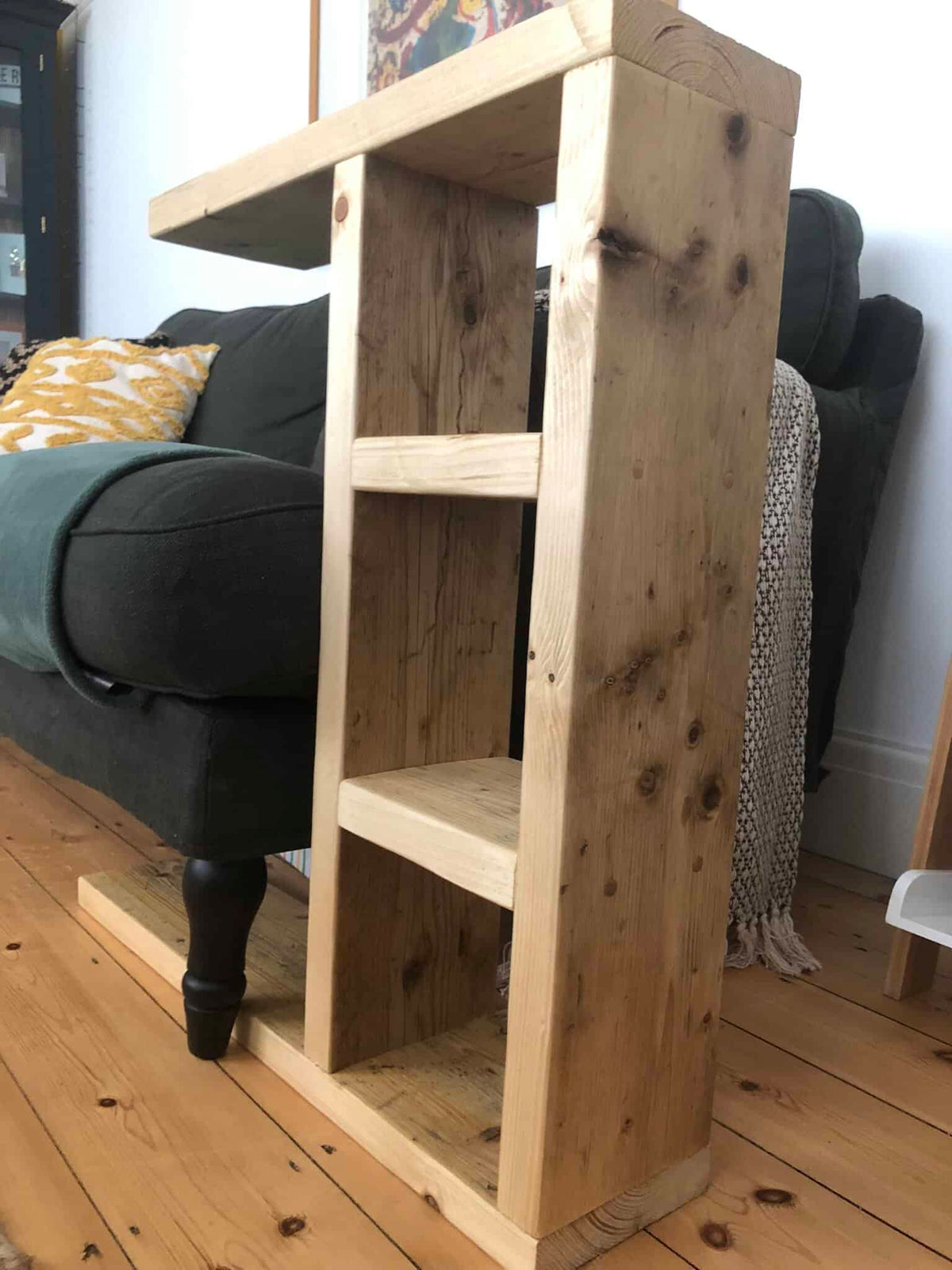 Bookshelf Lap Tray | THE MARTIN