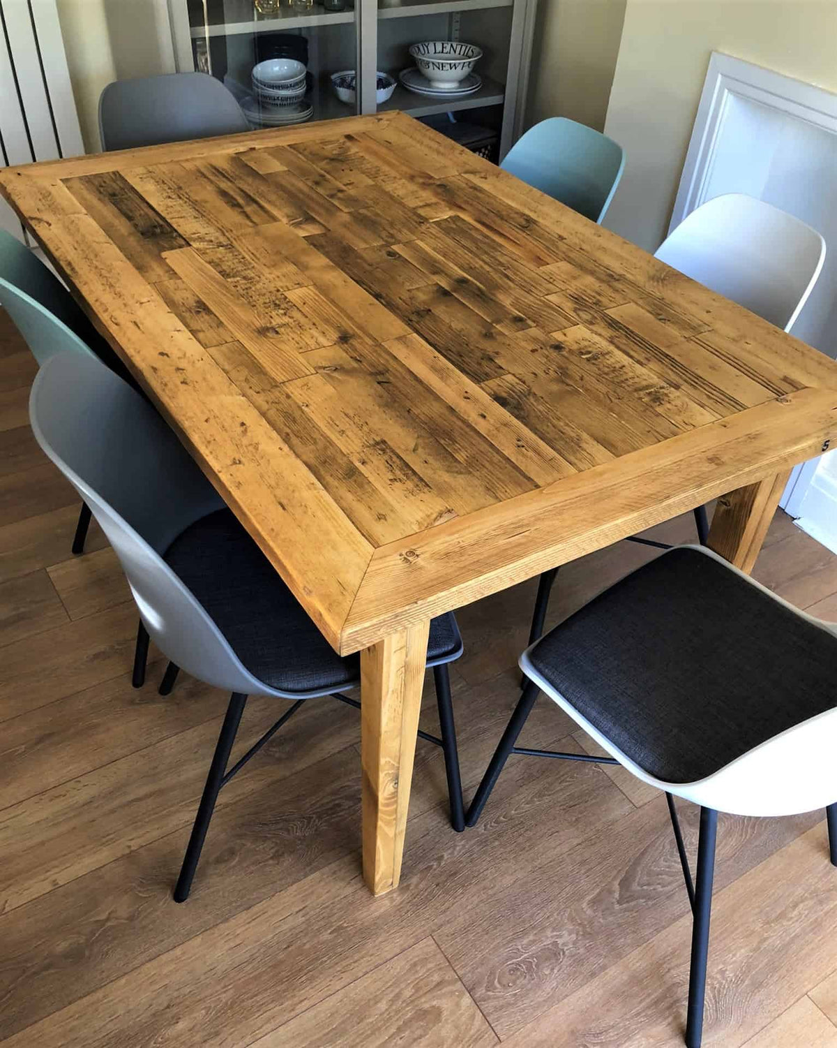 Brick Pattern Dining Table | THE OAKRIDGE