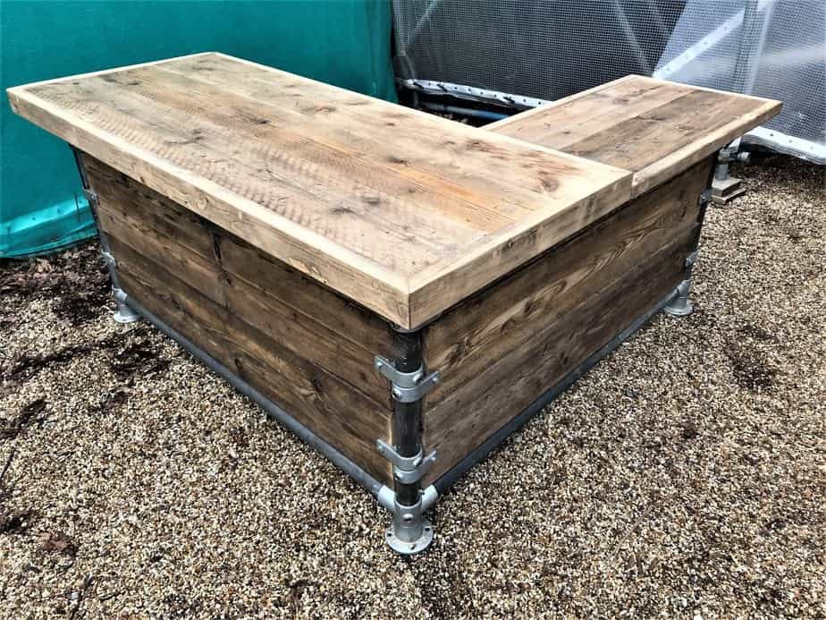 desk with 6 privacy panels