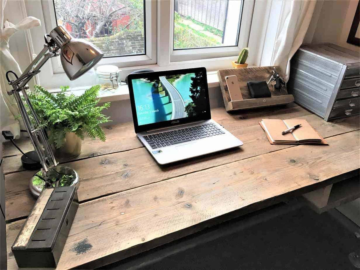 Rustic Desk | THE ROBIN
