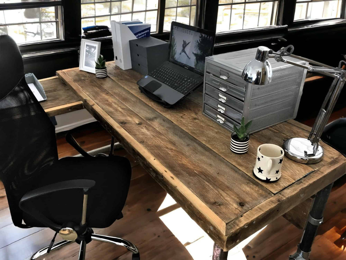 Scaffold Corner Desk | THE HAGUE