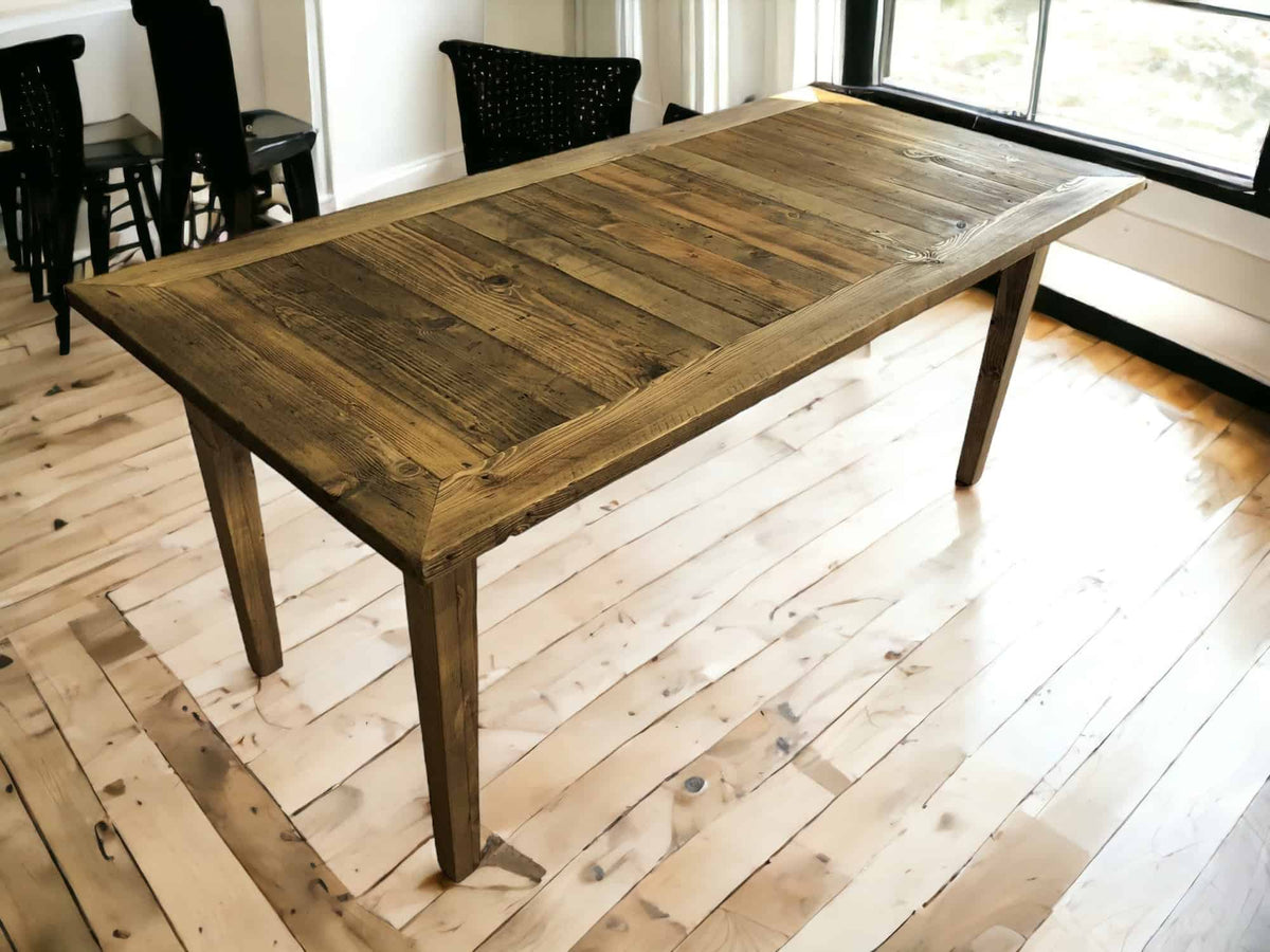 Simple Pattern Dining Table | THE WINDSOR